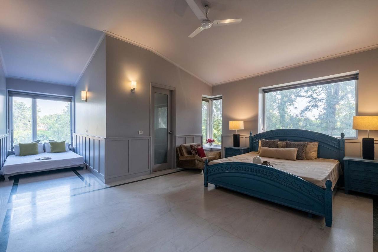 Stayvista At The Banyan Abode With Pool Table, Pet Friendly & Outdoor Pool Manesar Ngoại thất bức ảnh
