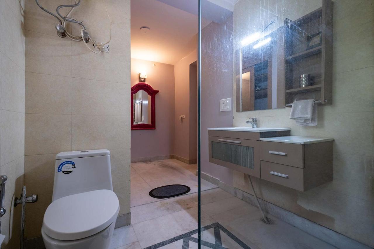 Stayvista At The Banyan Abode With Pool Table, Pet Friendly & Outdoor Pool Manesar Ngoại thất bức ảnh